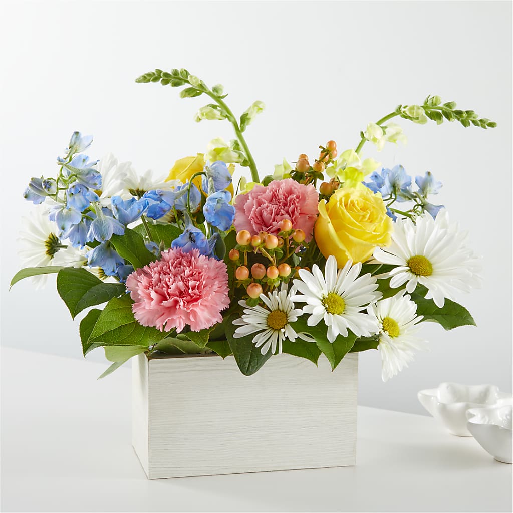 Sun Salutation Box Bouquet – Nela Park Florist Llc, East Cleveland OH
