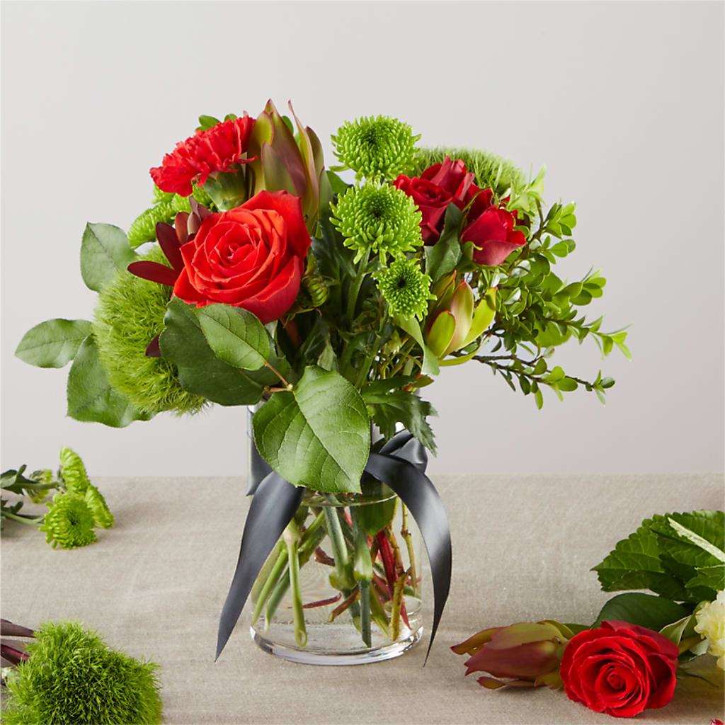 Heritage Kindle – A Florist Original – Nela Park Florist Llc, East Cleveland OH