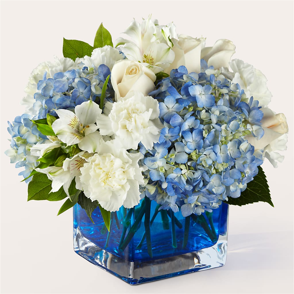 Soothing Waters Bouquet – Nela Park Florist Llc, East Cleveland OH