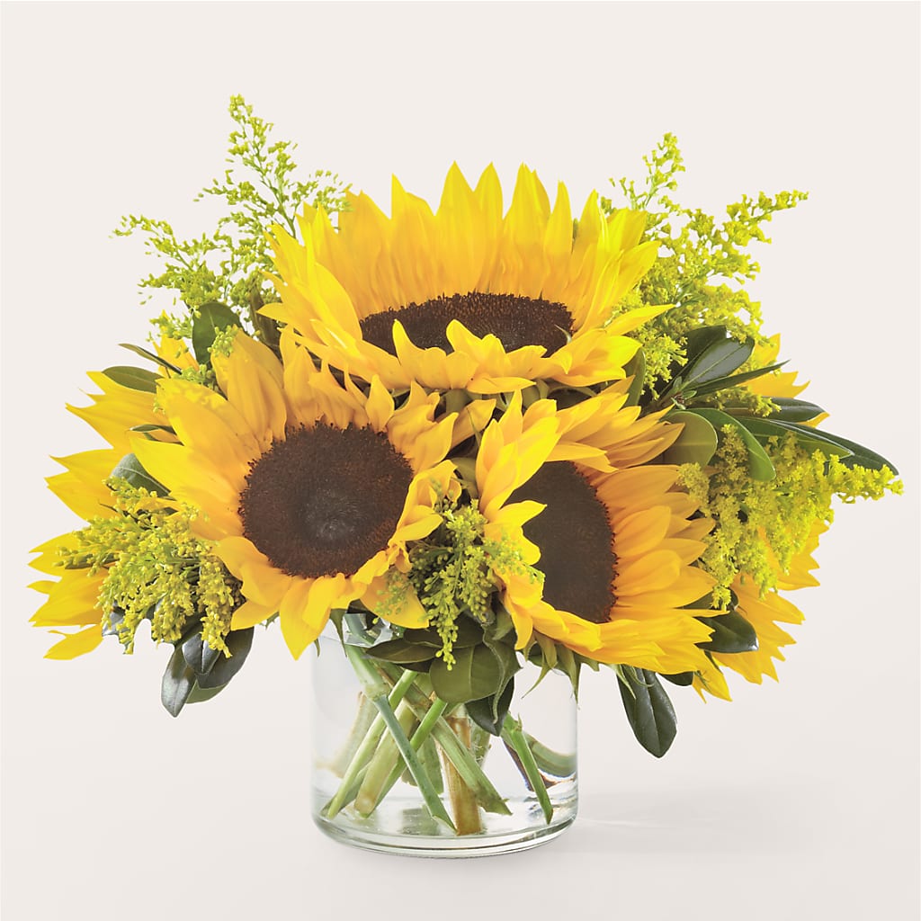 Beaming Sunflower Bouquet – Nela Park Florist Llc, East Cleveland OH