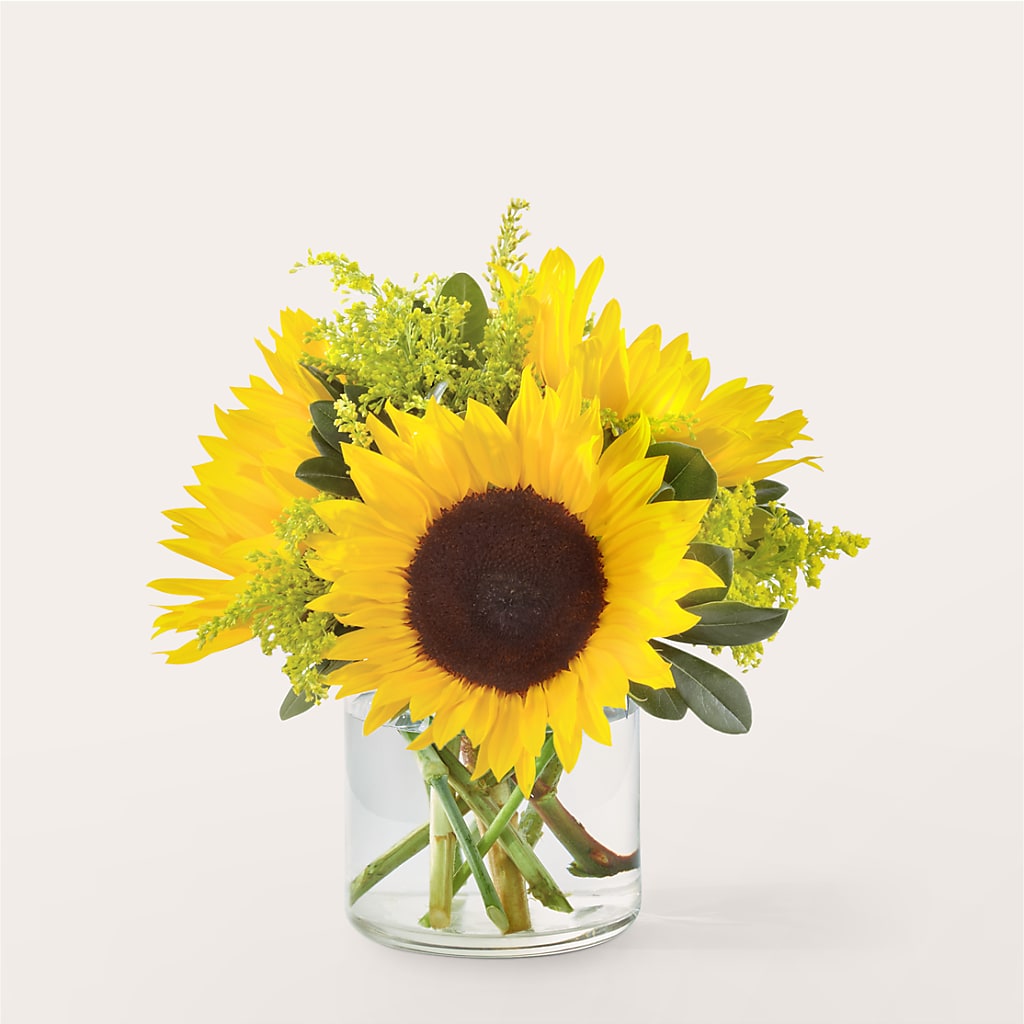 Beaming Sunflower Bouquet – Nela Park Florist Llc, East Cleveland OH