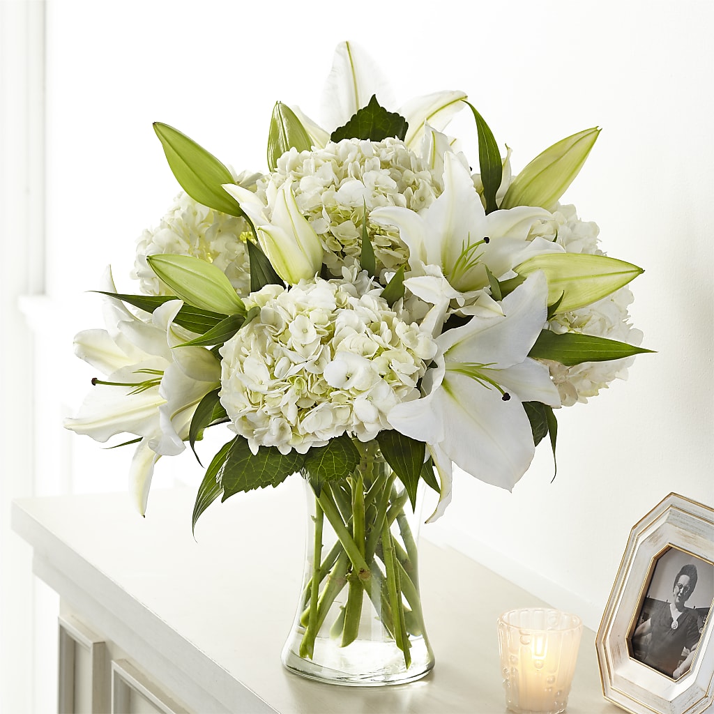 Compassionate Lily Bouquet – Nela Park Florist Llc, East Cleveland OH