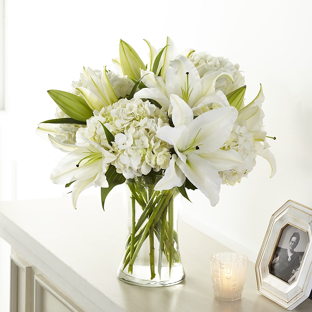 Compassionate Lily Bouquet – Nela Park Florist Llc, East Cleveland OH