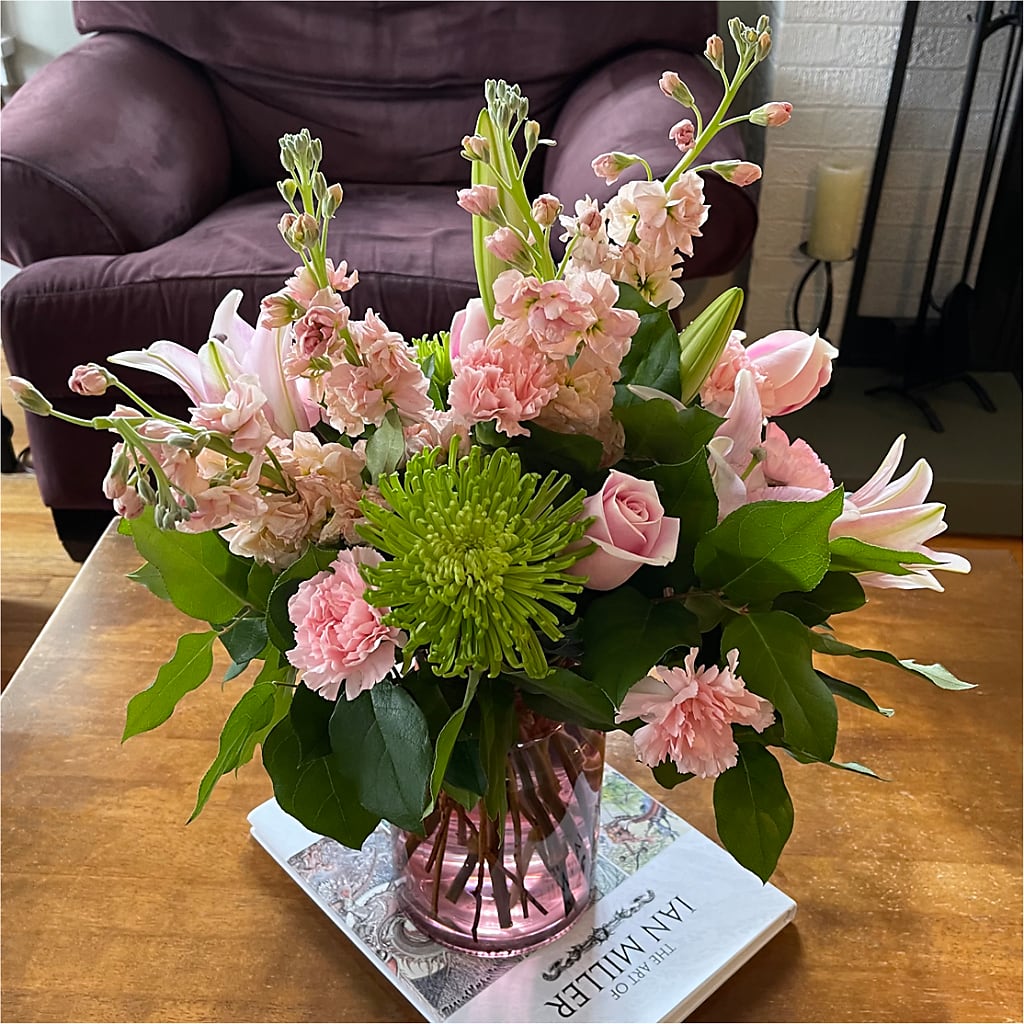 Pretty in Pink Bouquet – Nela Park Florist Llc, East Cleveland OH
