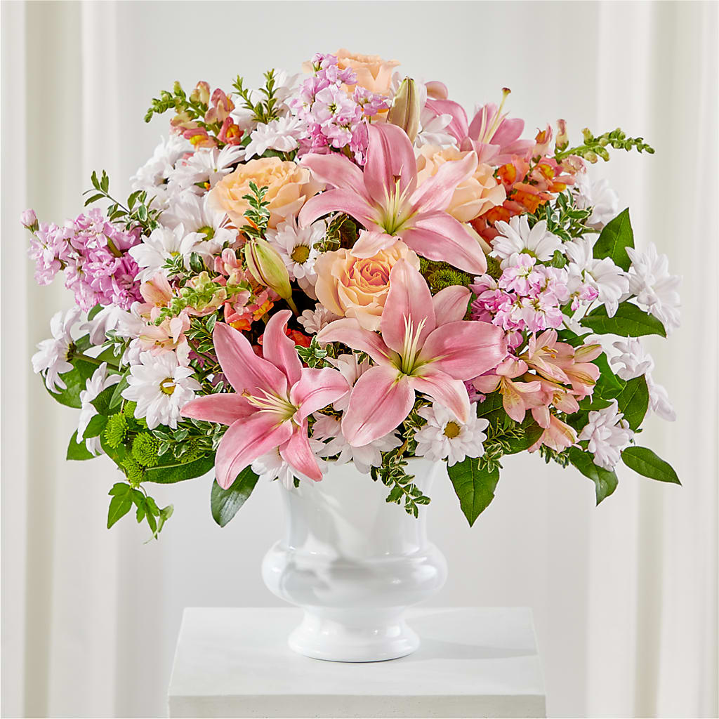 Heartfelt Gesture Urn Arrangement – Nela Park Florist Llc, East Cleveland OH