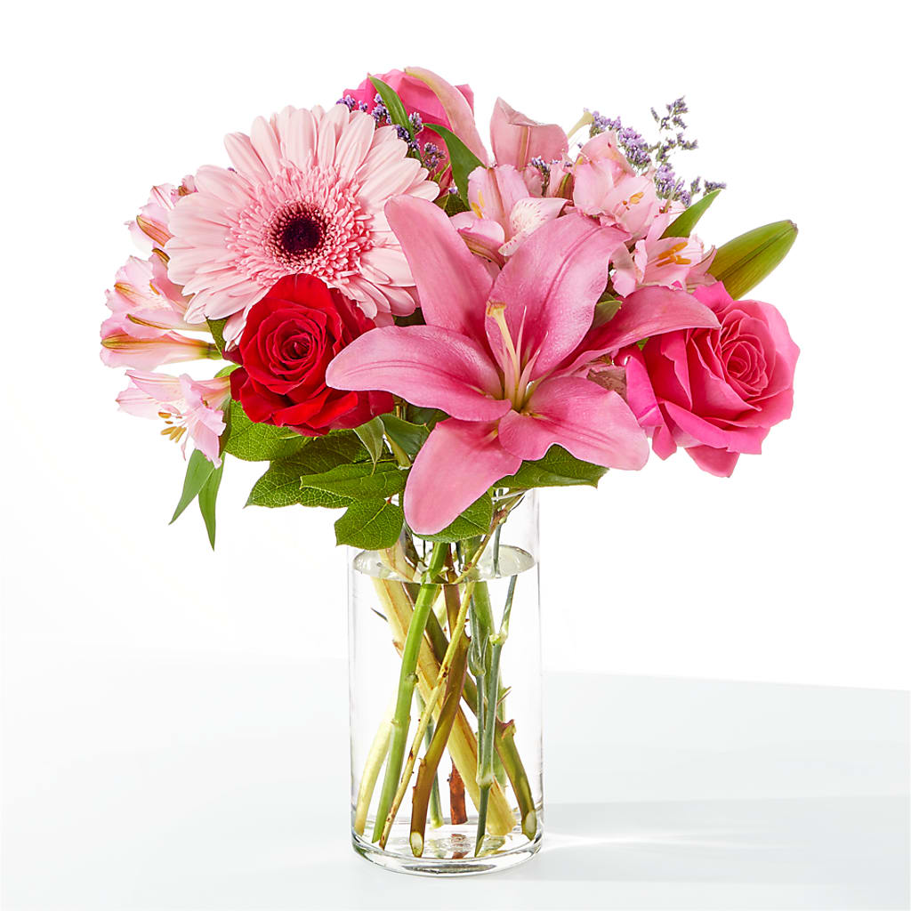 Lots of Love Bouquet – Nela Park Florist Llc, East Cleveland OH