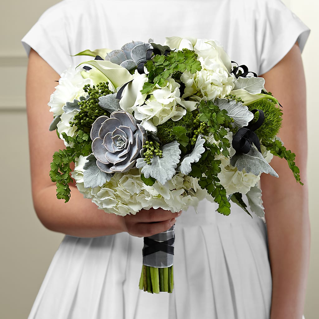 Sweet Innocence Bouquet – Nela Park Florist Llc, East Cleveland OH