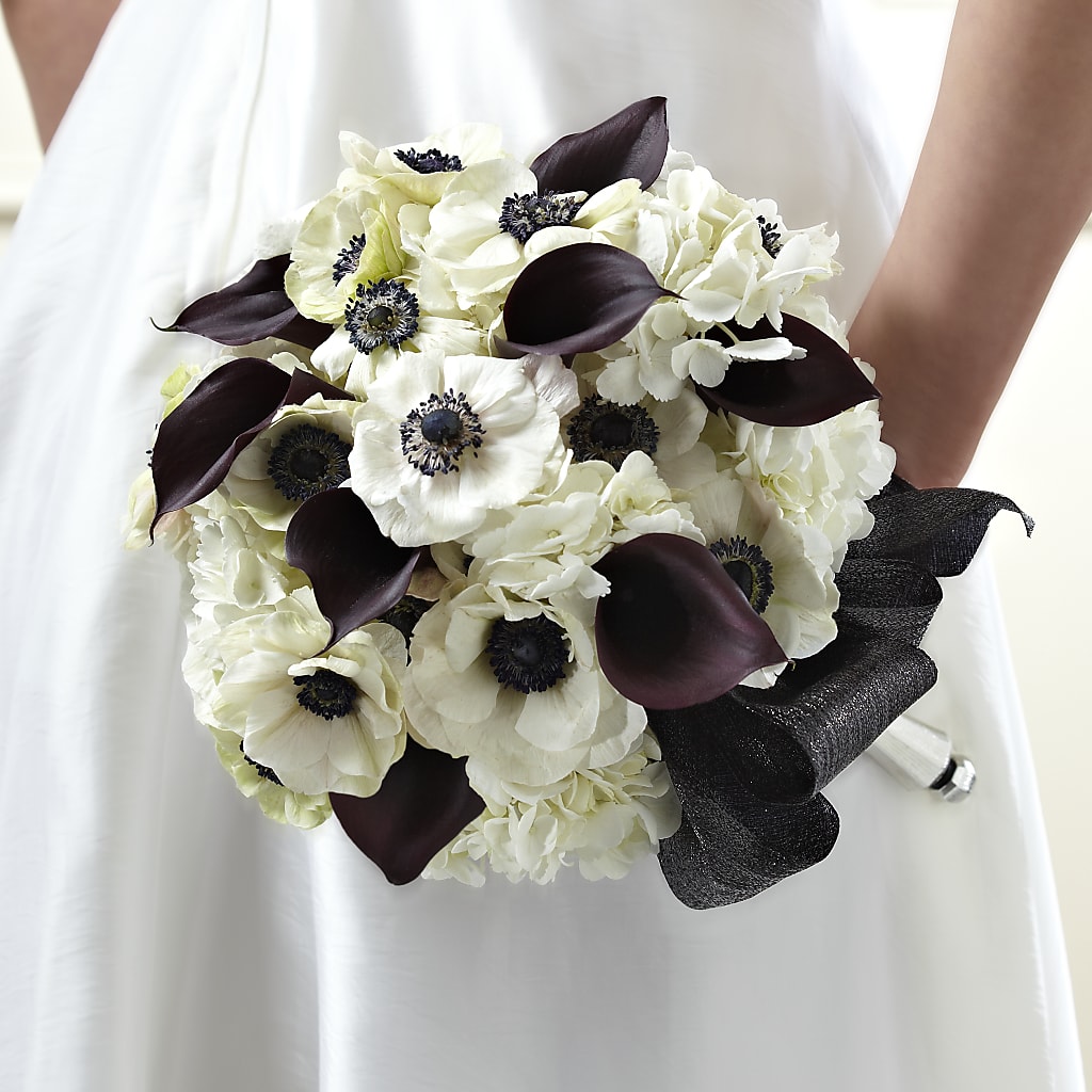 To Have and To Hold Bouquet – Nela Park Florist Llc, East Cleveland OH