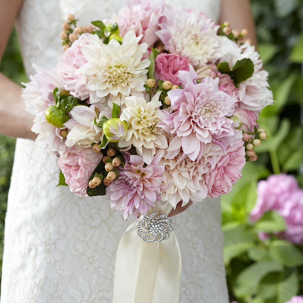 Heart's Promise Bouquet – Nela Park Florist Llc, East Cleveland OH