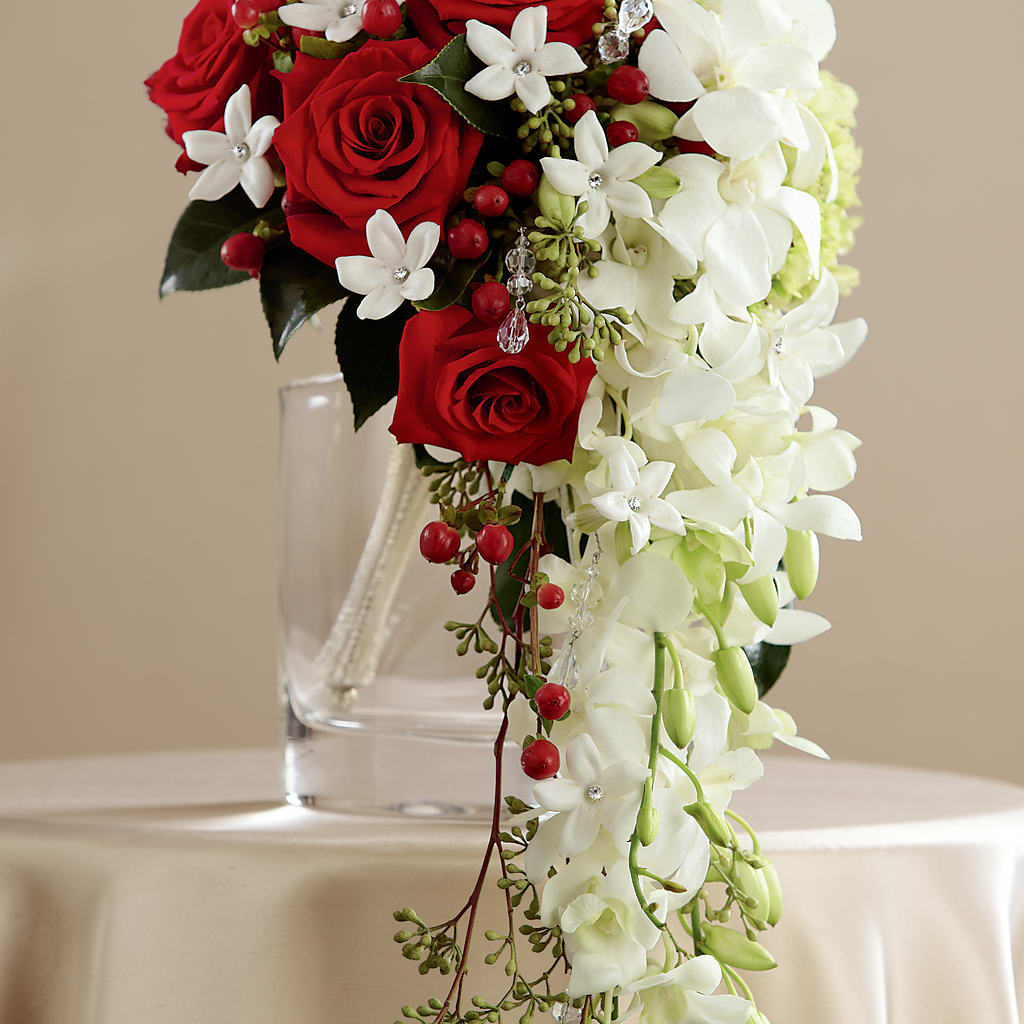 Here Comes the Bride Bouquet – Nela Park Florist Llc, East Cleveland OH