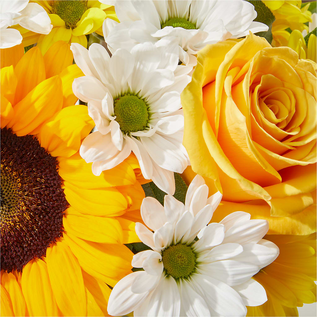 Be Happy Bouquet –  Nela Park Florist Llc, East Cleveland OH
