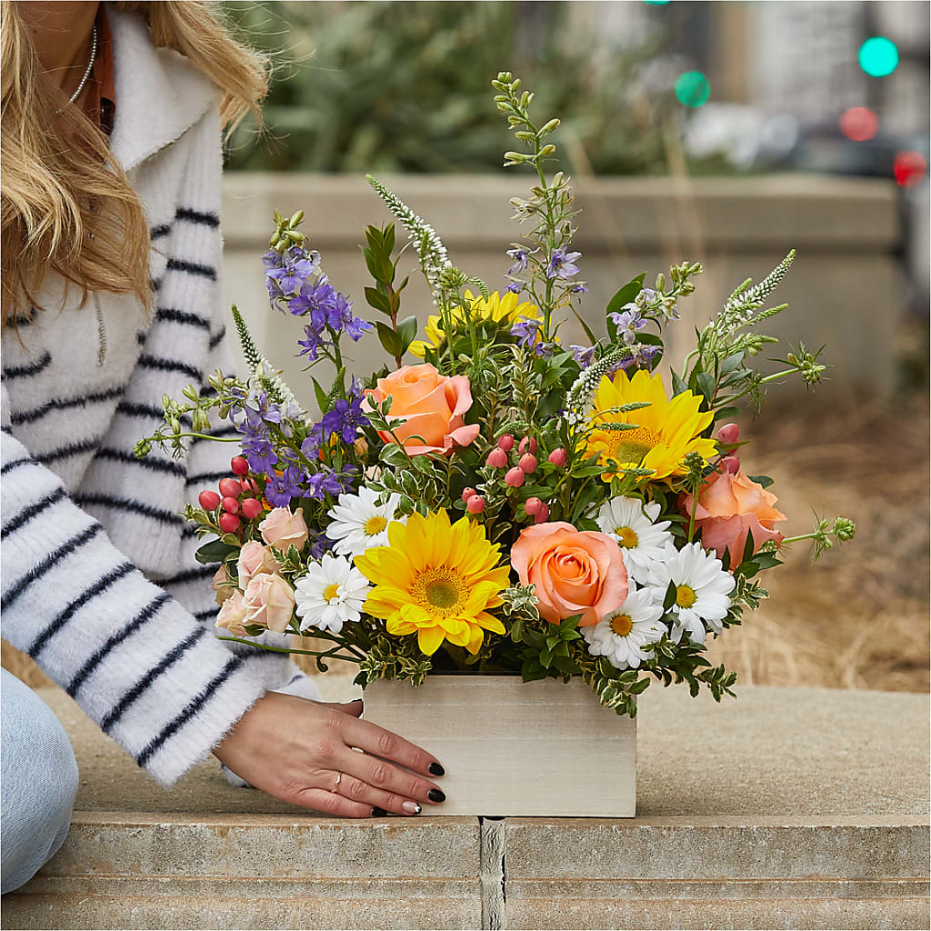 The Good Life Bouquet –  Nela Park Florist Llc, East Cleveland OH
