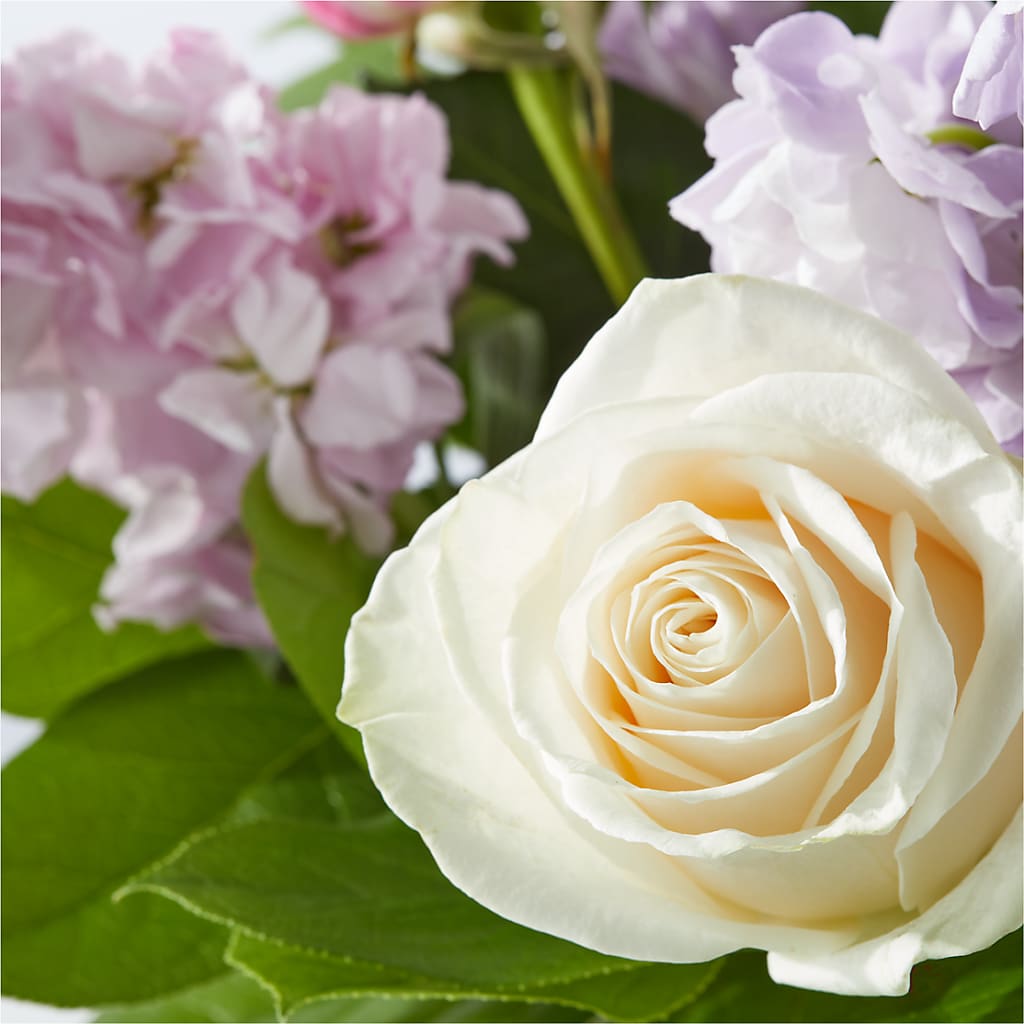 Springtime Spritz Bouquet –  Nela Park Florist Llc, East Cleveland OH