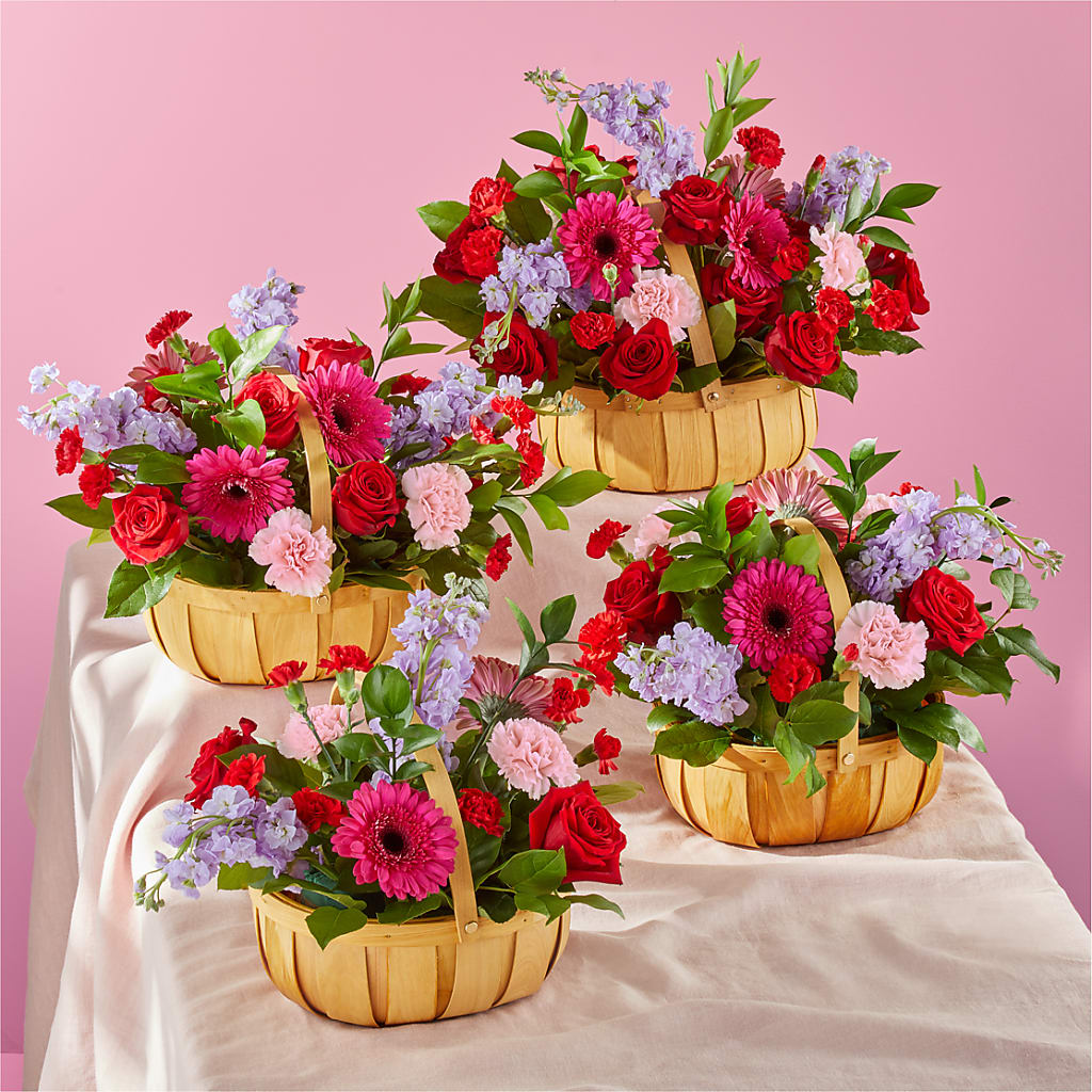 Pink Picnic Basket –  Nela Park Florist Llc, East Cleveland OH