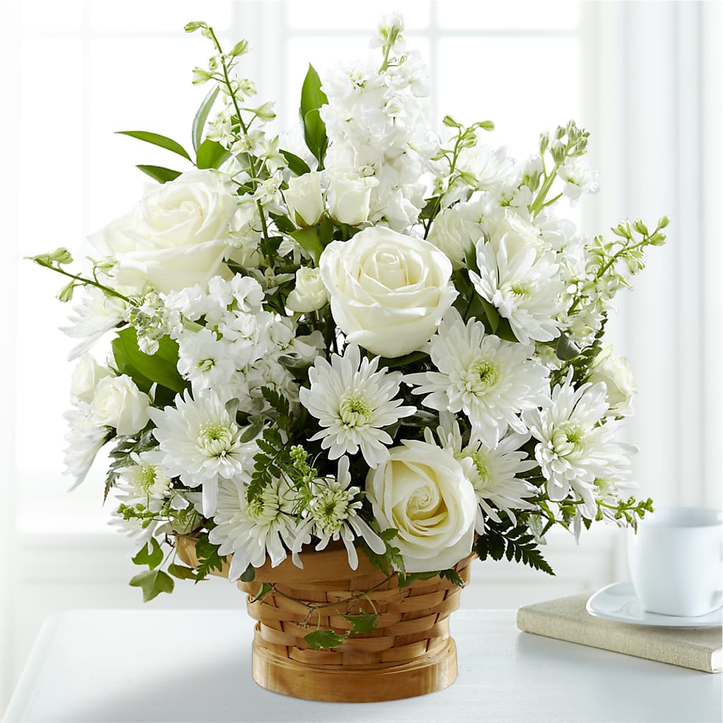 Heartfelt Condolences Arrangement –  Nela Park Florist Llc, East Cleveland OH