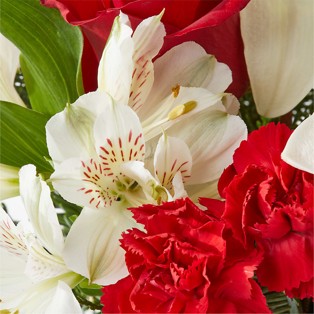 Holiday Season Bouquet –  Nela Park Florist Llc, East Cleveland OH