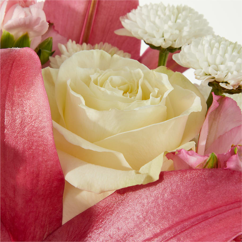 Piece of Cake Bouquet –  Nela Park Florist Llc, East Cleveland OH