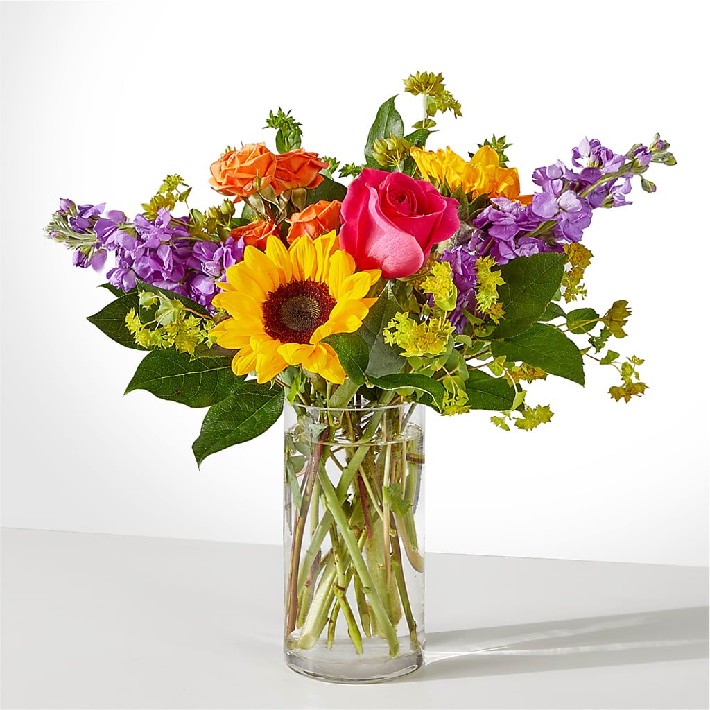 Vibrant Greetings Bouquet –  Nela Park Florist Llc, East Cleveland OH