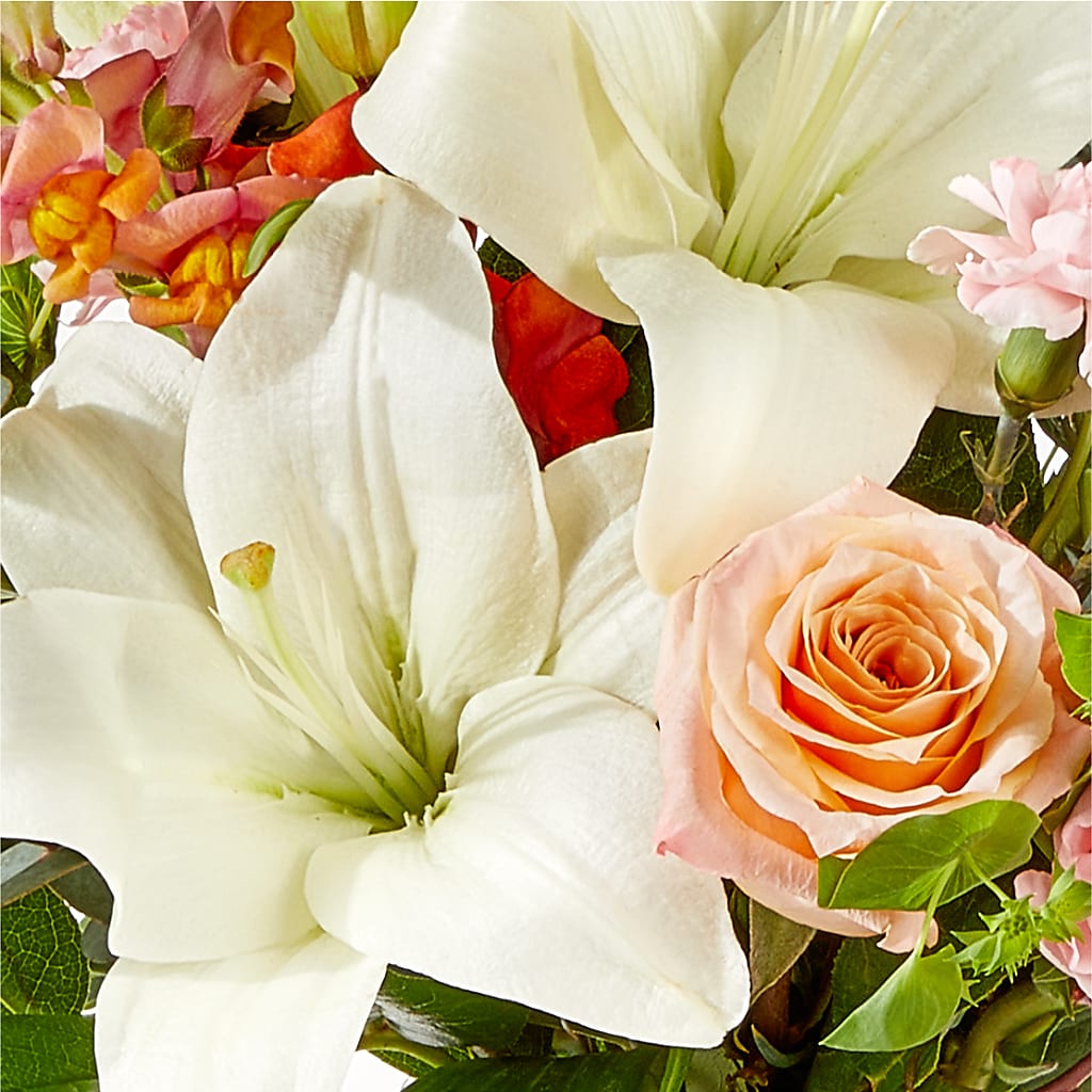 Grapefruit Splash Bouquet –  Nela Park Florist Llc, East Cleveland OH