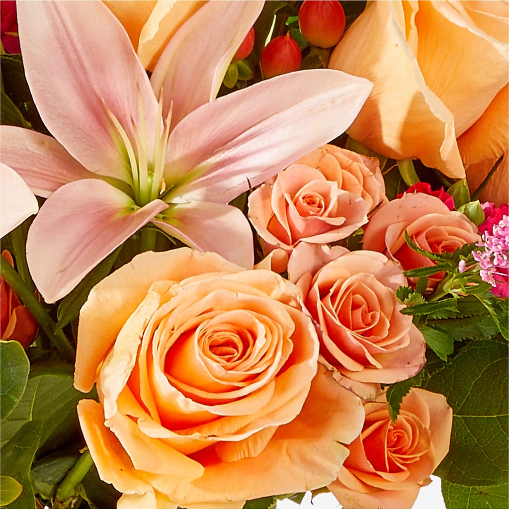 Bisous Bouquet –  Nela Park Florist Llc, East Cleveland OH